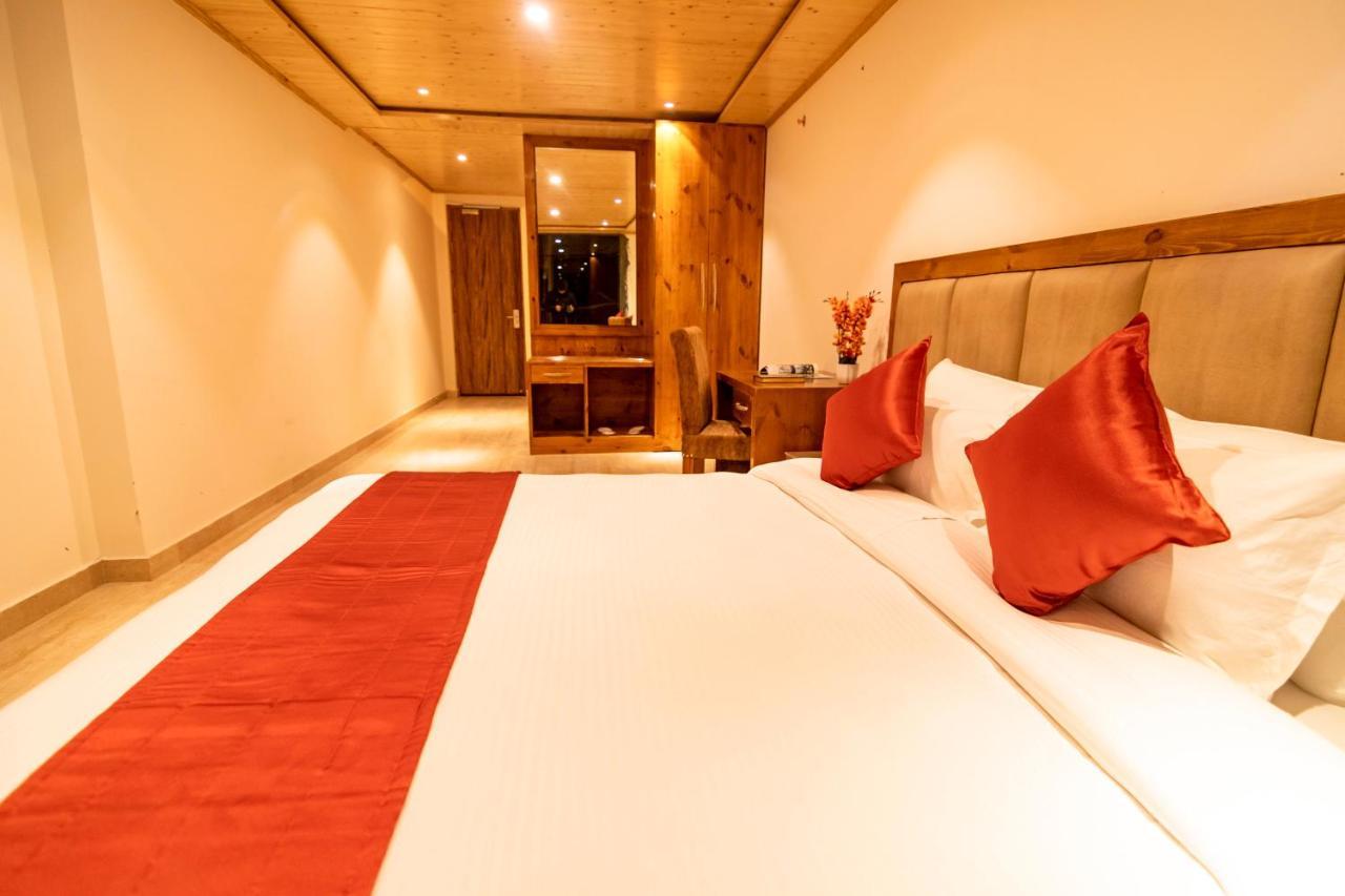 Golden Fern Resort Shimla Exterior foto