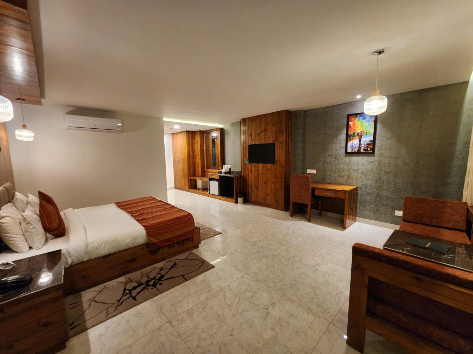 Golden Fern Resort Shimla Exterior foto